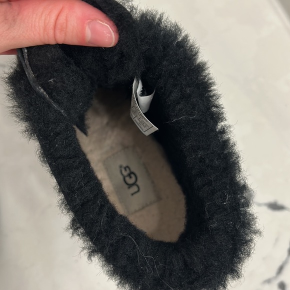 UGG WEDGE BOOTIES - Picture 2 of 3